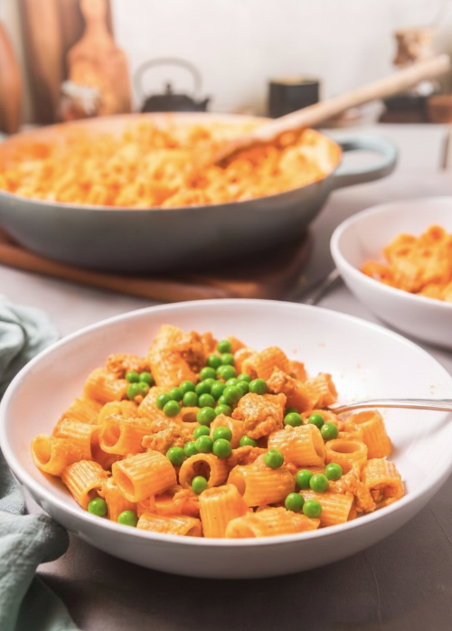 Creamy Pea Curry Pasta ✦ Main