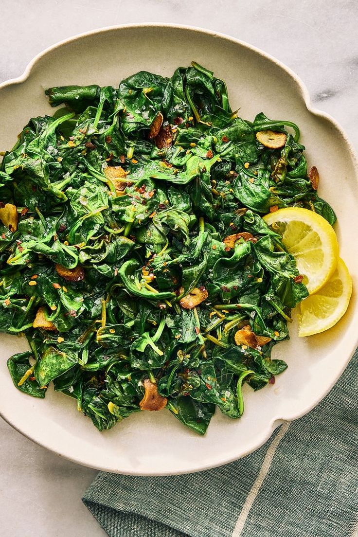 Garlic Spinach Sauteed ✦ Side