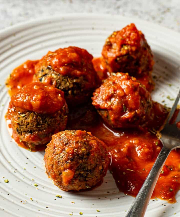 Classic Red Sauce Meatballs ✦ Side